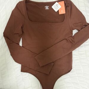 Square Neck Long Sleeve Bodysuit in Brown - Essentials